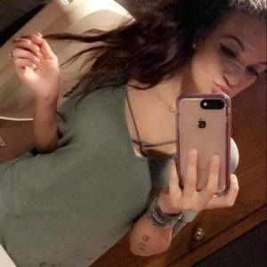 Meet your Posher, Holly